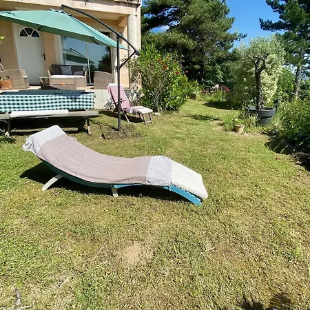 Un Ecrin De Verdure Face A La