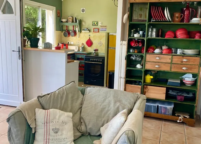 度假居 Un Ecrin De Verdure Face A La *